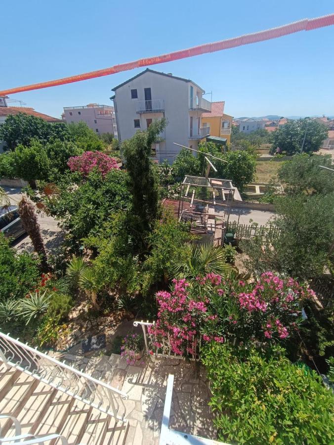 Tribunj Apartmani Exterior foto
