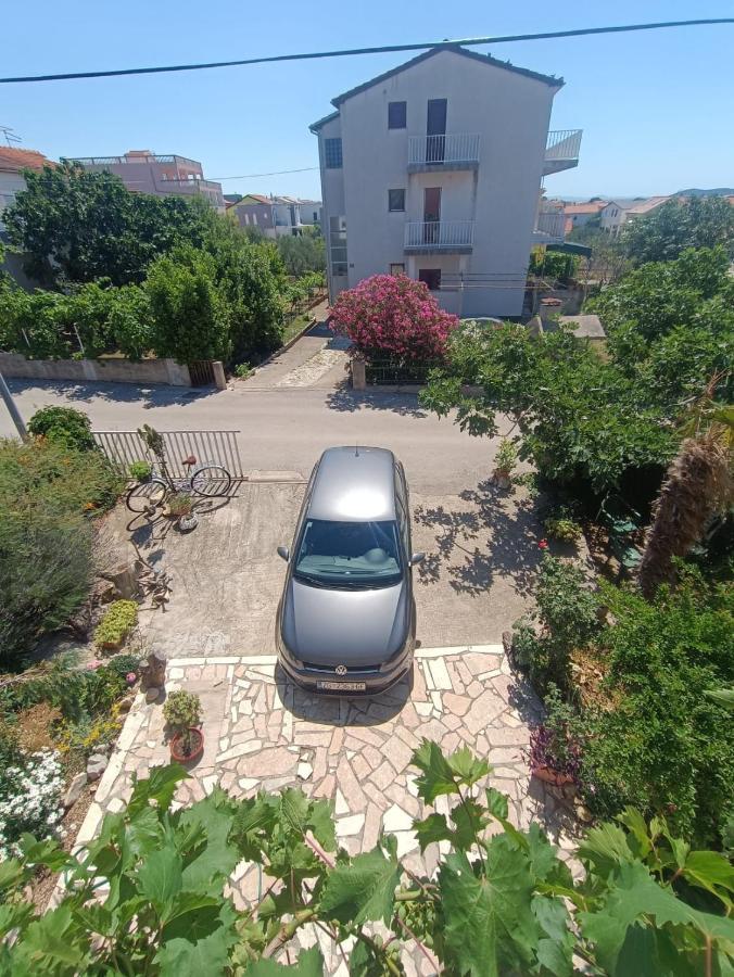 Tribunj Apartmani Exterior foto