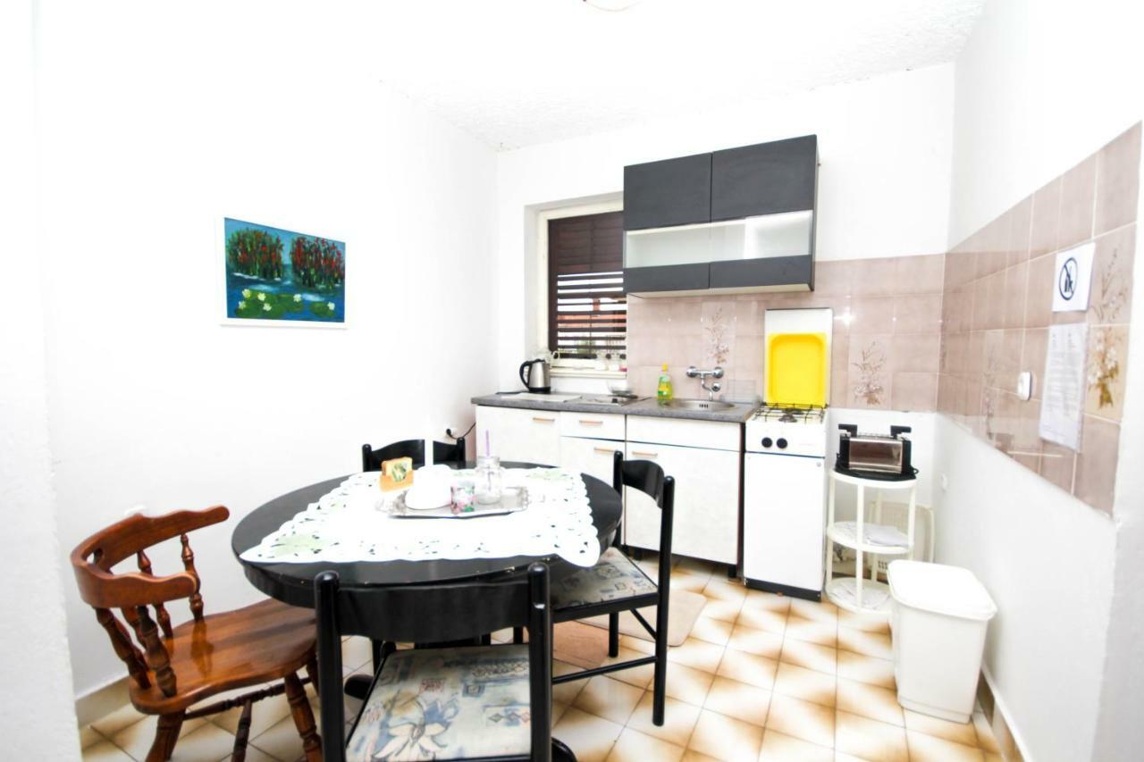 Tribunj Apartmani Exterior foto